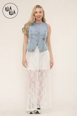 Model wear in a stylish white lace maxi skirt with flattering fit and breathable fabric