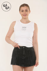 Stretchy Mid Rise Pleated Detail Denim Skorts in Black