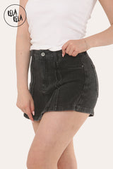 Stretchy Mid Rise Pleated Detail Denim Skorts in Black