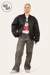 Cropped Quilted Oversize Bomber Jacket Winter Jacket in Black full 2