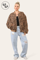 Cropped Quilted Oversize Bomber Jacket Winter Jacket in Leopard Print full 2