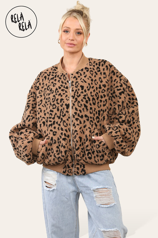 Cropped Quilted Oversize Bomber Jacket Winter Jacket in Leopard Print