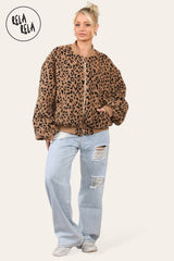 Cropped Quilted Oversize Bomber Jacket Winter Jacket in Leopard Print full 3
