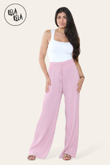 Dark pink plissé wide leg trousers front view – stylish pleated trouser pants with flowing silhouette.