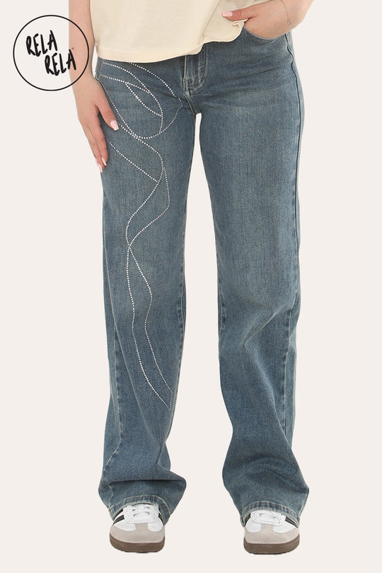 Viral Stretchy Relaxed Mid-Waist Rhinestone Bow Detail Jeans in Denim Blue