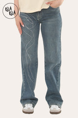 Viral Stretchy Relaxed Mid-Waist Rhinestone Bow Detail Jeans in Denim Blue