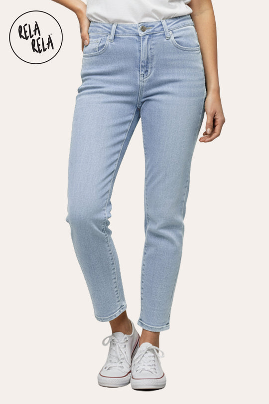 Petite Stretch Mom Jeans – Mid Rise in Light Blue